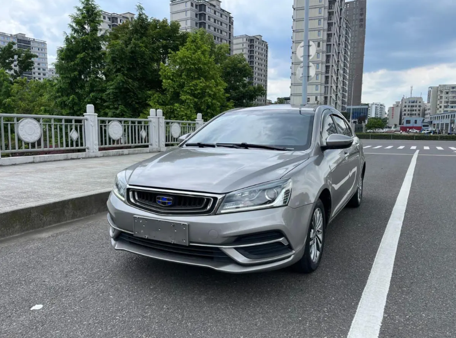 Geely Emgrand из Китая